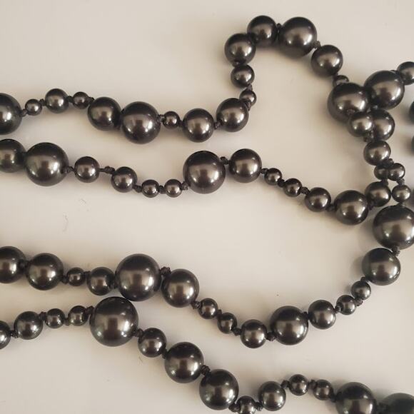 J. Crew Gun Metal Gray Faux Pearl Necklace Faux Hematite Charcoal Gray‎ Casual - Picture 2 of 7